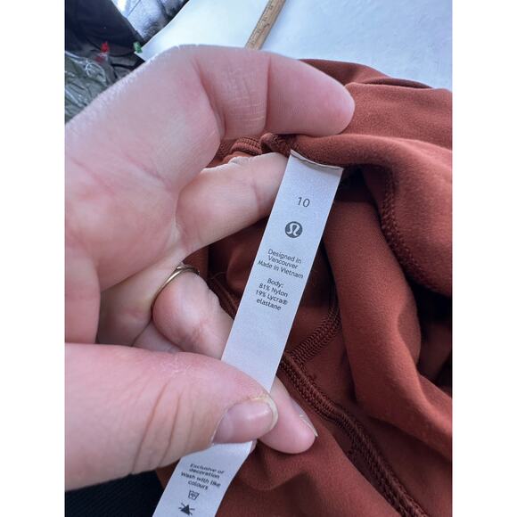 LULULEMON 10 Align High-Rise Black Shorts 8” Inseam W7BC0S Iconic Yoga Nulu 46-7 - Picture 3 of 7